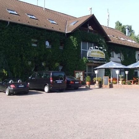 Hotel Restaurant Zur Hexe Überherrn Екстериор снимка