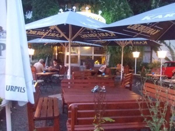 Hotel Restaurant Zur Hexe Überherrn Екстериор снимка